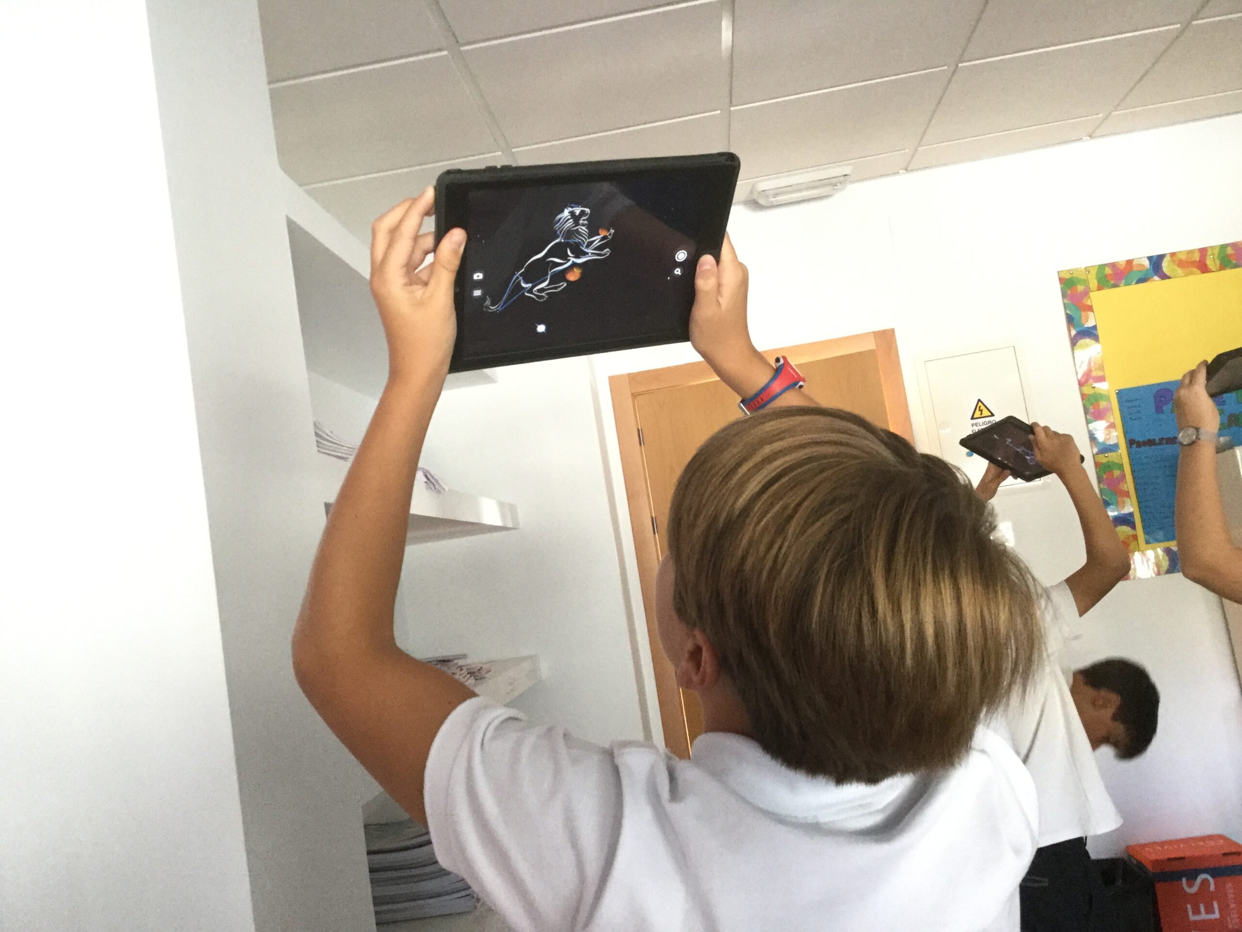 Yago School explores the universe